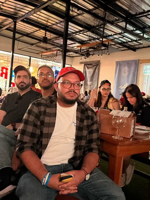 Grupo de asistentes en el evento de F1